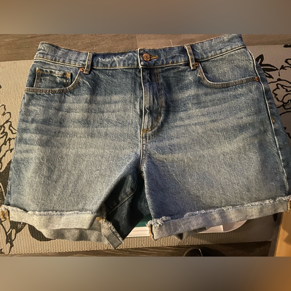 Loft size 29 short length 15inches blue jean shorts